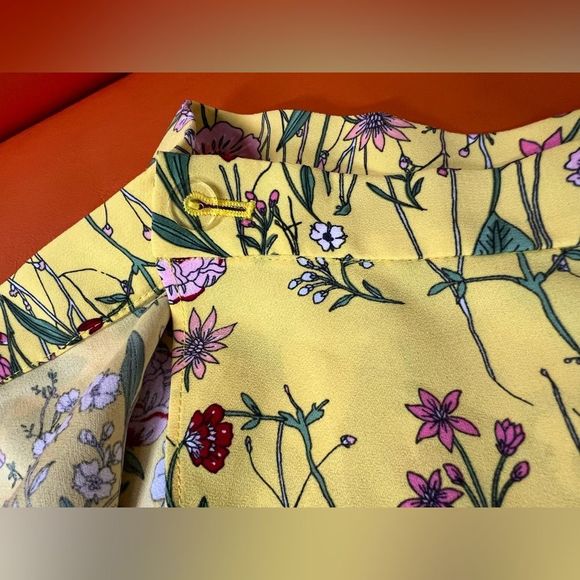 NWT LOFT yellow floral wrap midi skirt. Size 6. - Picture 3 of 7